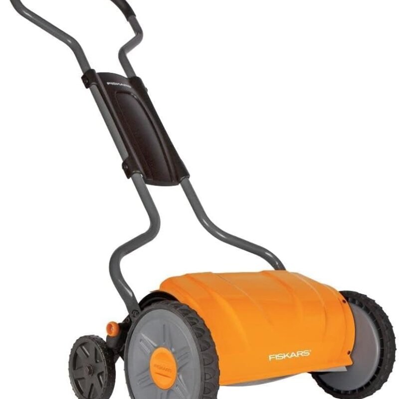 Fiskars Push Reel Lawn Mower, StaySharp, Self-Propelled Manual Eco-Friendly Cordless Grass Trimmer, 17" Cut Width