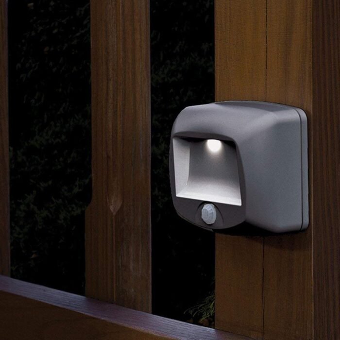 Beams MB530 35 Lumen Wirelsss Battery Powered Indoor/Outdoor Motion Sensing LED Step/Stair Light, 1-Pack, White - Image 3