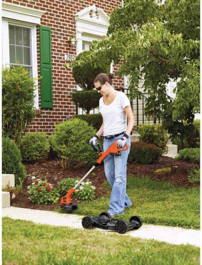 BLACK+DECKER Combination String Trimmer, Lawn Mower, and Edger, Cordless 3-in-1 (MTC220) - Image 4