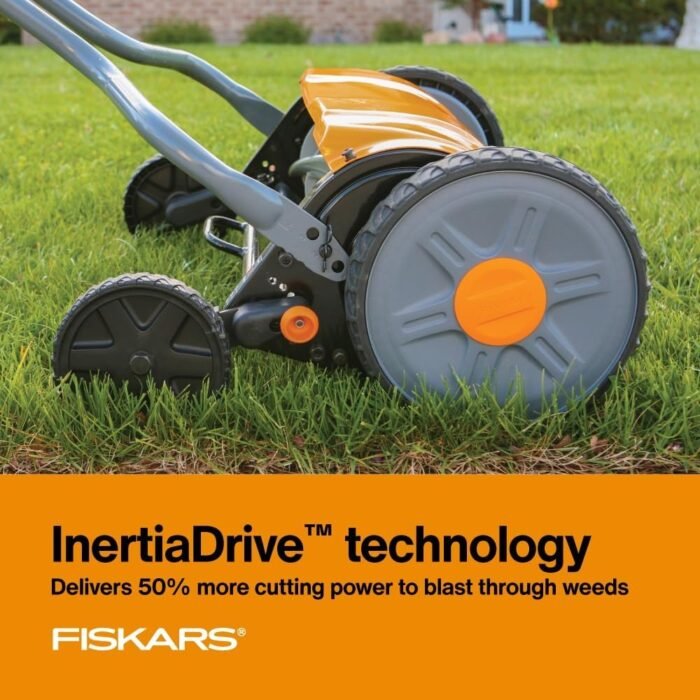 Fiskars Push Reel Lawn Mower, StaySharp, Self-Propelled Manual Eco-Friendly Cordless Grass Trimmer, 17" Cut Width - Image 4