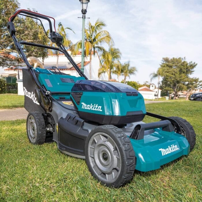 Makita XML08PT1 18V X2 (36V) LXT® Lithium‑Ion Brushless Cordless 21" Self Propelled Lawn Mower Kit with 4 Batteries (5.0Ah) - Image 2