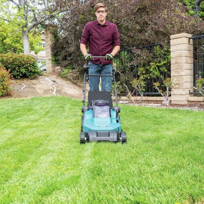Makita XML05Z 36V (18V X2) LXT® 17" Residential Lawn Mower, Tool Only - Image 5