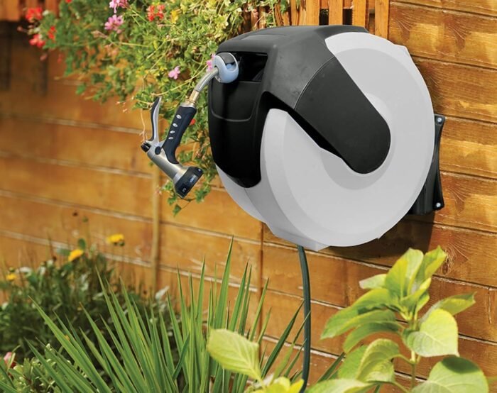 AMES 2416500 NeverLeak AutoWinder Retractable Wall Mount Reel 100-Foot Hose Capacity - Image 3